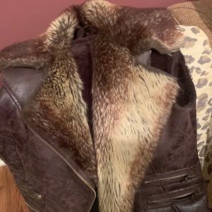 Faux leather and fur vest with double zippers